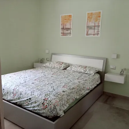 Con Veranda E Giardino A 75 M Dal Mare