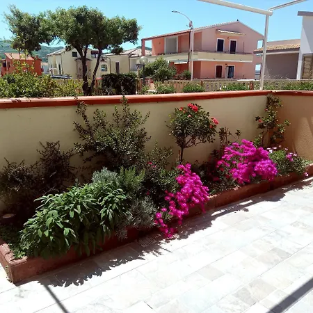 Salvia, Veranda E Giardino A 75 M Dal Mare Castelsardo