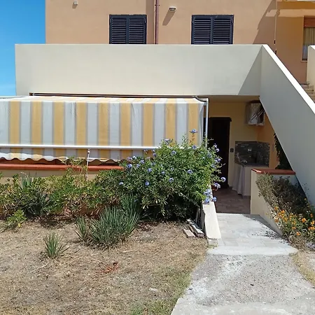 Salvia, Veranda E Giardino A 75 M Dal Mare كاستيلساردو